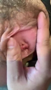 约女大清纯生疏，约人妻觉得更自然舒
