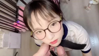 摇尾乞怜极品白嫩奶